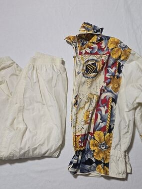 Vintage Cream Track Pants & Printed Jacket Set with Yellow & Navy Accents